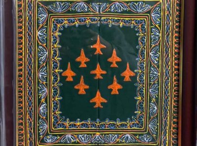 Ashish Kansara Rogan Painting artist from Madhapar, Kutch, presented a specimen of the vanishing Rogan art to the officers. The Indian Air Force personnel were left spellbound after seeing this wonderful artistic craftsmanship of Rogan Art.