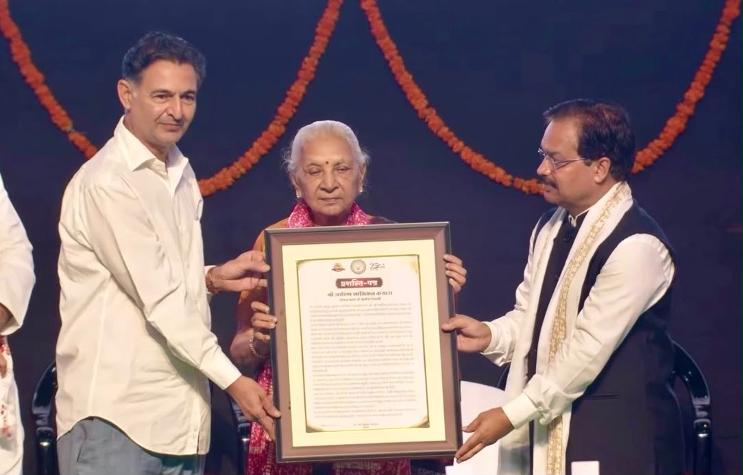 Master Artisan Ashish Kansara Honored with Honorary Doctorate (D.Litt) for Extraordinary Contributions to Kutch Rogan Art
